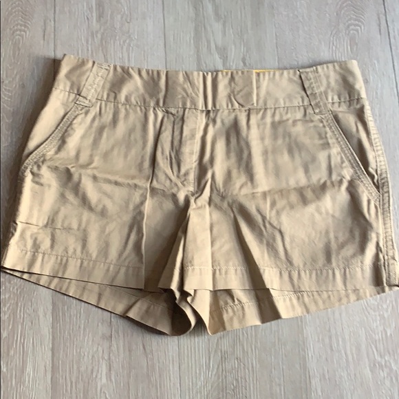 🌺 J. Crew Chino shorts - Picture 3 of 6